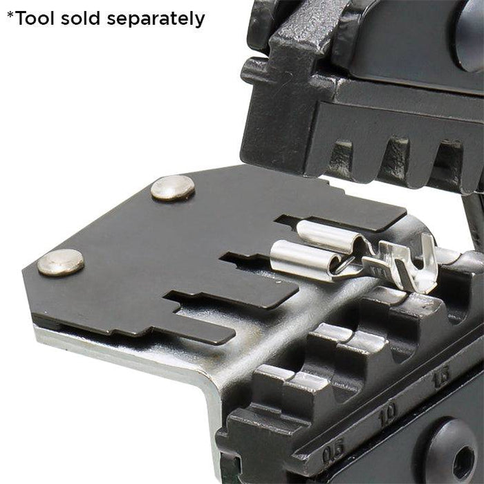 FDT100431 - 4-tab Positioner for 4.8mm and 2.8mm Open Barrel Terminals - Ferrules Direct
